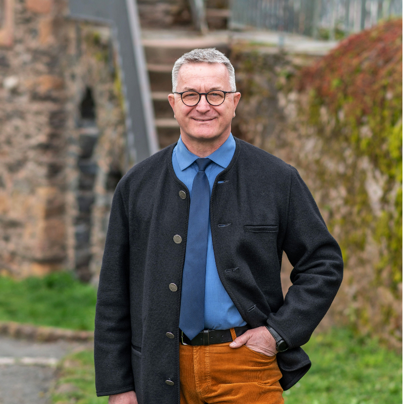  Helmut Steuer