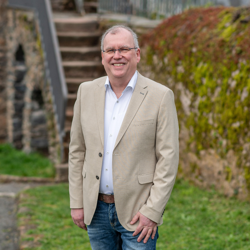  Rainer Hansen